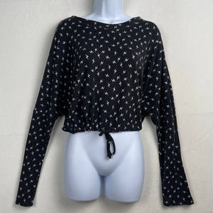 Liberty Love Crop Top Black with Lightning Bolts Women's XL Long‎ Sleeve Shirt
